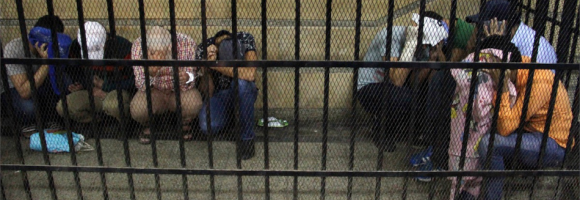 I volti emaciati dei prigionieri di Sisi 