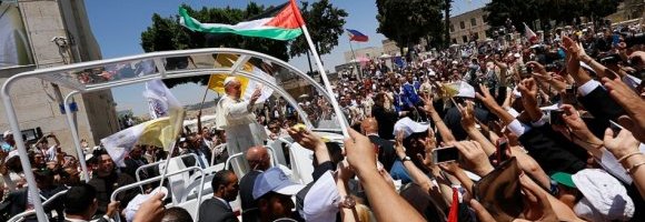 La macchia di papa Francesco