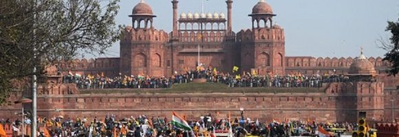 Modi barrica la capitale contro la protesta contadina
