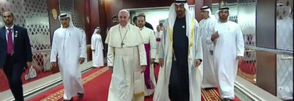Abu Dhabi, l'incontro degli uomini in bianco 
