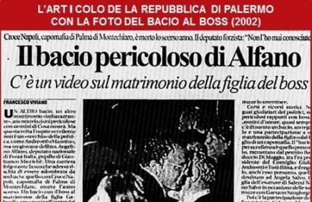 Quel bacio dimenticato tra Alfano e il boss