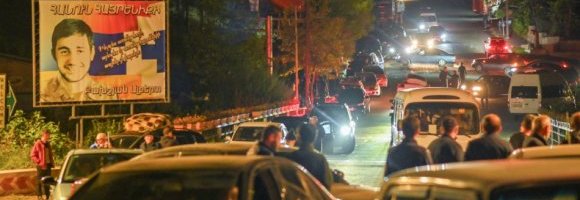 Dal Nagorno Karabakh all'Armenia, il viaggio dell'addio 