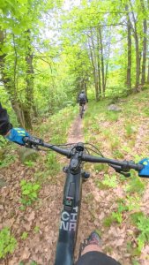 Piemonte - Lago di Laux in mountain bike - sentiero in mtb