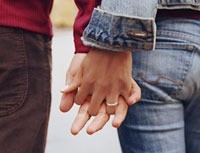 Sesso aumentano i rapporti non protetti: colpa del Web