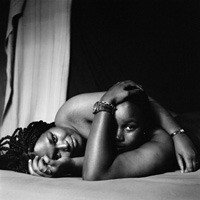 Zanele Muholi Apinda e Ayanda