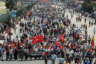 Le proteste dei filo-maoisti