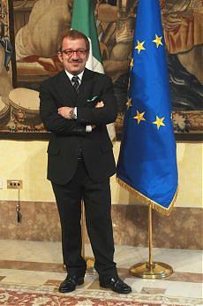 Alcuni perché dell'indignazione. Le differenze tra l'Italia e il resto del mondo