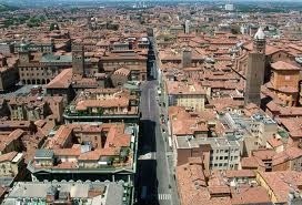 Tra scioperi e terremoti. Marzo in movimento