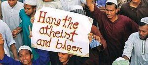 Bangladesh, i giovani blogger atei rischiano 7 anni di carcere
