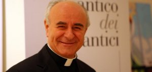 Scherzo telefonico a monsignor Paglia imbarazza Vaticano