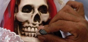 Ave Santa Muerte, Ora Pro Nobis. Le preghiere alla santa messicana
