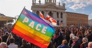 Oltre 100.000 a Roma per la Pace e “Pace anche con cessione di sovranità” non saputa gestire. Ripresa legami con Russia.