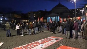 La Salute non è un privilegio: mobilitazione a Napoli per Sanità, Scuola e Diritto alla Salute