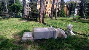 Danneggiato il busto di S. Bolívar: simbolo di unione e fratellanza tra Roma e i popoli dell'America latina