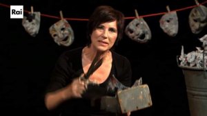 “Doppio Taglio”, lo spettacolo/documento teatrale contro la violenza sulle donne. Ne parliamo con l'attrice Marina Senesi.