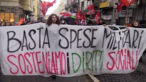 NO WAR: da Napoli l'appello contro la guerra e contro le spese militari