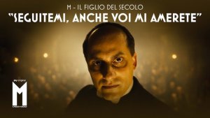 La serie M, una efficace caricatura sul fascismo e Mussolini che non piace agli storici puritani