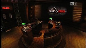 Qui Radio Londra. Ferrara gioca con la paura