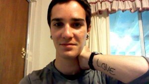 California, suicida adolescente gay vessato da famiglia integralista