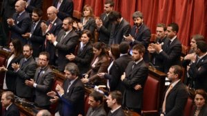 Attento Beppe, stai giocando per Silvio