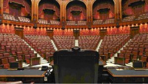 Anticostituzionale abbassare gli stipendi dei giudici e quelli dei dirigenti