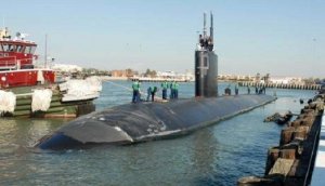 USA: scontro in mare con sottomarino a propulsione nucleare. In Italia era successo nel 2003