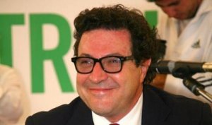Cosa può dire un Parlamentare italiano rimanendo tranquillamente al proprio posto