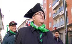 Borghezio tenta d'entrare a Bildberg: picchiato
