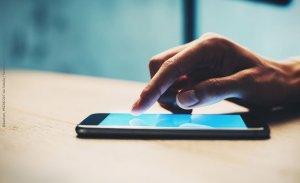 I nostri tweet da mobile sono più egocentrici e negativi