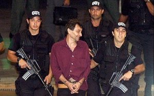 Giuliano Turone "Il caso Battisti": terrorista o rifugiato politico?