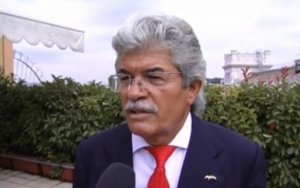 Razzi: "Sono l'uomo giusto per fare il sottosegretario perché sono un bravo cuoco"