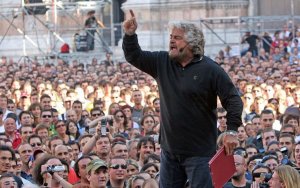 Rischio fronda M5S: Grillo chiama a raccolta i suoi
