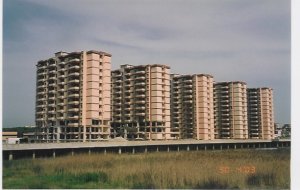 La Domitiana gode, i dintorni anche e i giornalisti prendono gli schiaffi