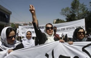 Afghanistan, centinaia di donne in carcere per “reati contro la morale”