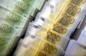 banconote200euro 300x196 Il punto su Basilea III e la stabilità finanziaria