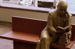 Celebrazione di D'Annunzio. A Trieste caso diplomatico con Croazia e Slovenia? Ancora "se pol" rimediare