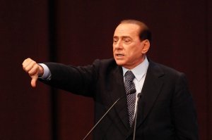 Ecco perché Silvio non parla più di sondaggi: fiducia al 22%