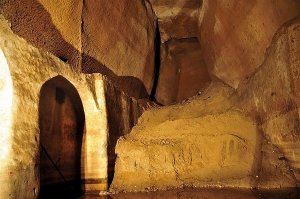 Tunnel Borbonico: 530 metri nella storia