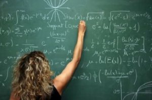 Abrogare o no la norma che prevede l'aumento dell'orario da 18 a 24 ore per i docenti?
