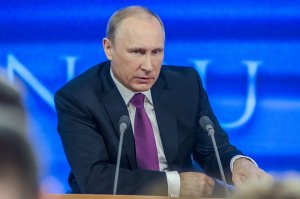 Putin viene rieletto in un clima poco chiaro