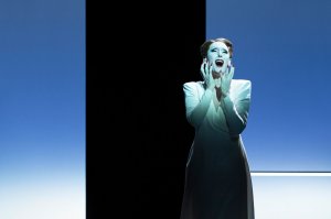 I was sitting on my Patio di Bob Wilson e Lucinda Childs al Teatro Goldoni