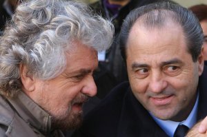 Beppe Grillo e Antonio Di Pietro: la strana coppia dell'antipolitica
