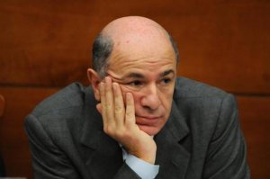 Decreto sviluppo “svuotato”, non ci sono soldi. Monti sul precipizio