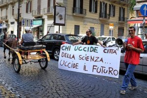 Città della Scienza: lavoratori in ginocchio contro Caldoro