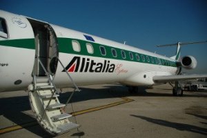 Alitalia fa utili: levate il vino a Bonanni
