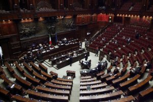 Camera: solo 20 presenti su 610. Si discuteva dei famosi tagli ai partiti