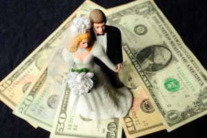 Una tassa sul matrimonio, la proposta di De Giorgi sindaco di Latina