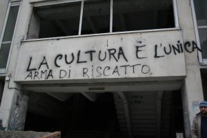 Solo una sana e consapevole industria culturale ci salverà
