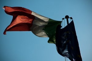 Se la Grecia e la Spagna si strappano i capelli, l'Italia piange e la Francia non ride!