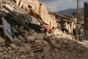 L'Abruzzo dimenticato. Si lavora solo per il G8